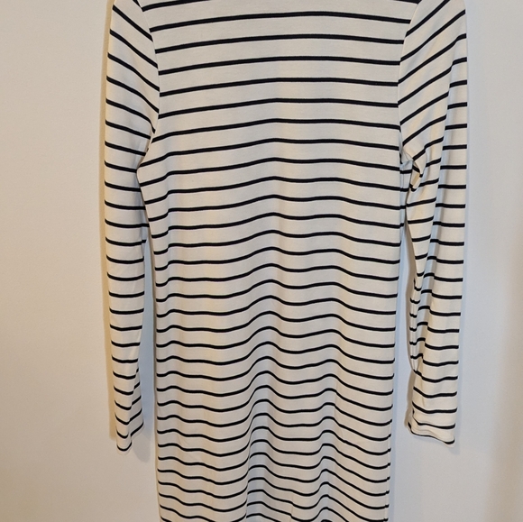 Vineyard Vines Simple White and Navy Striped Turtleneck Dress - Picture 8 of 9